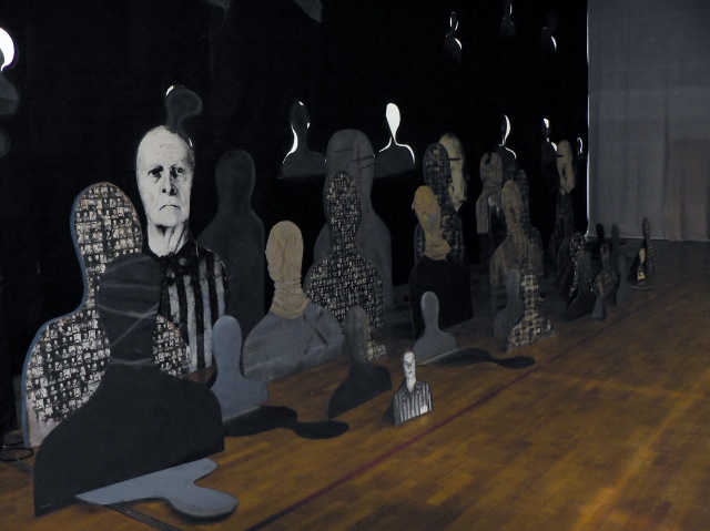 Józef Szajna, Silhouetten und Schatten (Installationsfragment), 1971-1997, Foto © Manfred Wolff
