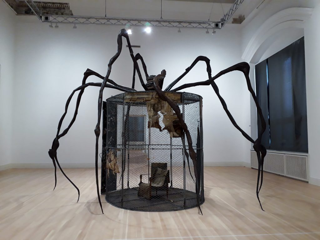 Louise Bourgeois, Spider (1), 1997, Installationsansicht Gropius Bau. Foto: Urszula Usakowska-Wolff