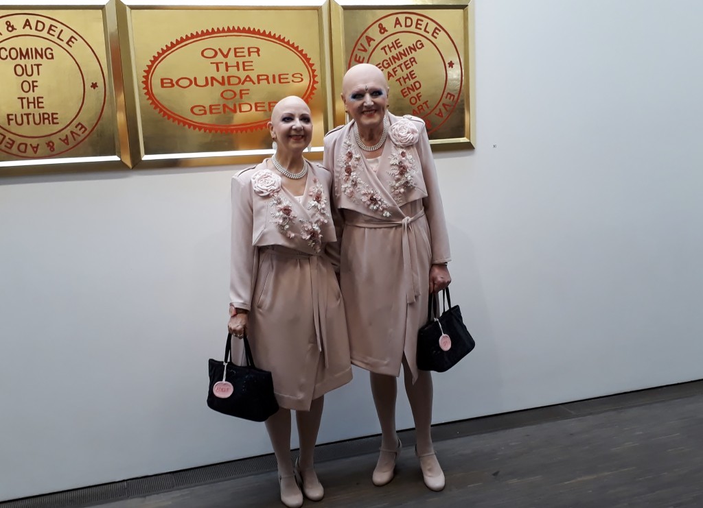Eva i Adele na wystawie "L' amour du risque" w me Collectors Room, 2018. Foto Urszula © Usakowska-Wolff
